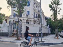 Cận cảnh biệt thự nhà giàu ‘cơi nới’ phá vỡ quy hoạch trong khu đô thị ở Hà Nội