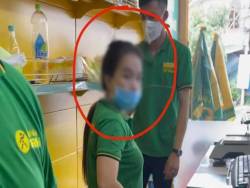 Xôn xao clip nhân viên Bách Hóa Xanh dọa “tao phang chết mày” khi khách phản hồi về hộp đường vừa mua đã “hết đát”