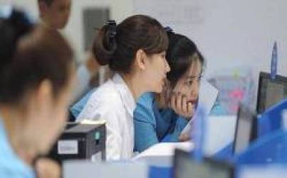 5 phòng ban nhận lương cao nhất trong ngân hàng Việt: Mới ra trường chỉ 300 USD, nhưng khi thăng chức thu nhập tới 20.000 USD!