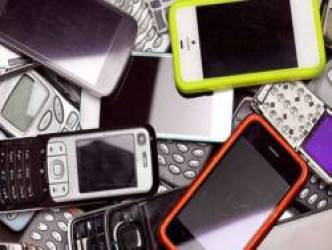 Một tấn iPhone tái chế có thể mang lại lượng vàng gấp khoảng 300 lần so với việc khai thác