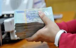 Sau nhiều lùm xùm, doanh thu phí bảo hiểm lần đầu suy giảm