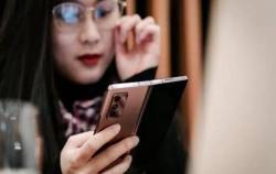 Người Việt chi hơn 1,15 nghìn tỷ mua điện thoại trên TMĐT: Shopee, Lazada, Tiki phả hơi nóng vào Thế Giới Di Động, FPT Shop