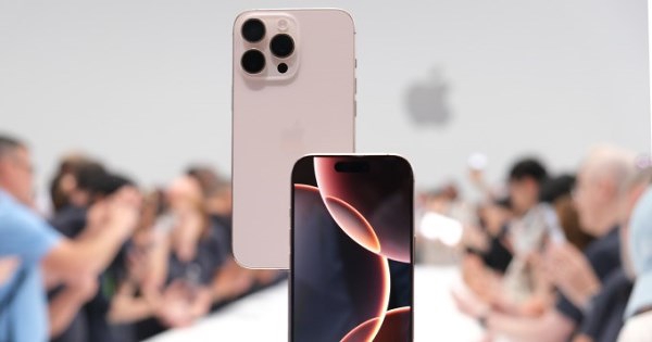 iPhone 16 Pro Max liên tục dời ngày giao hàng