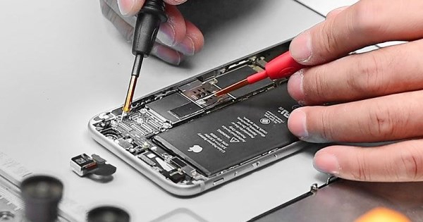 Apple tăng giá sửa chữa iPhone