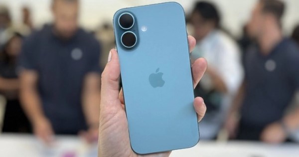 ‘Đừng mua iPhone 16 vì những lời hứa hẹn’