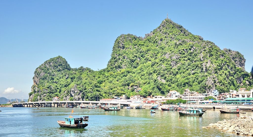 Bai Tho mountain
