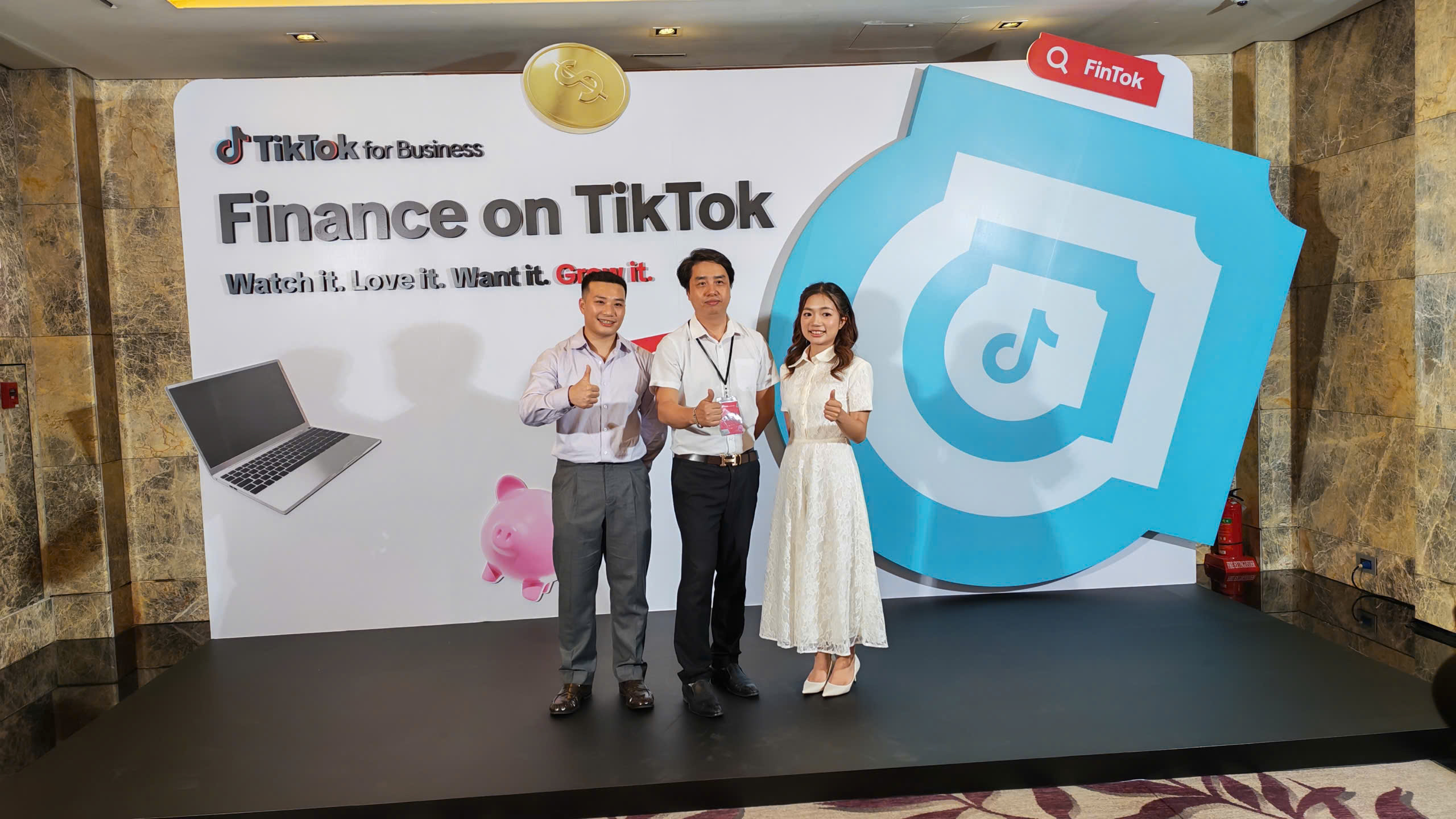 Nguyễn Thế Hoan: Finance on TikTok – Cuộc đảo chiều trong cuộc chiến FinTech: Từ “Đốt tiền mua người dùng” sang “Thế trận Vận hành Re-engagement”
